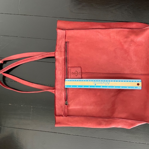 Extra Large Leather Red Tote Harbour 2nd - Picture 2 of 9